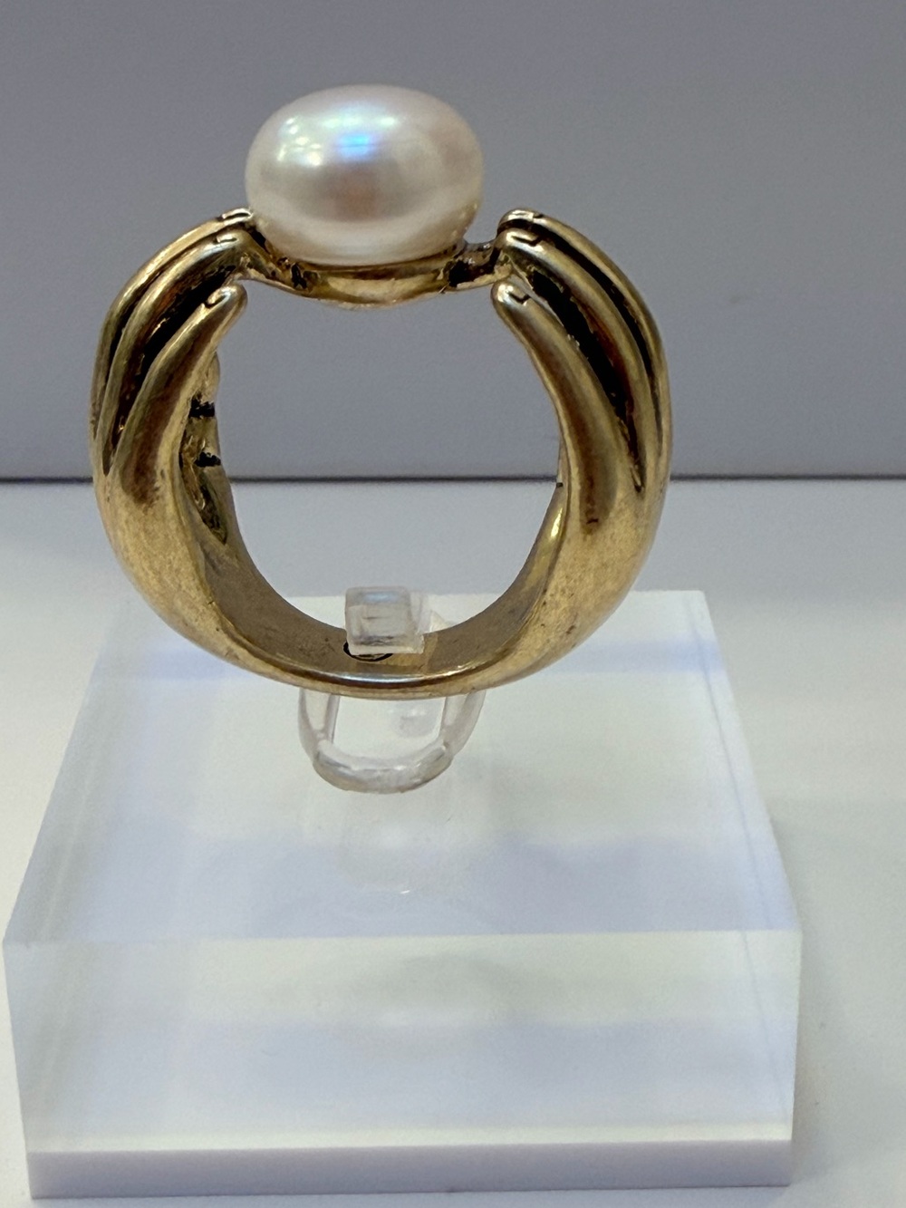 Tory Burch Gold Tone Pearl-Style Statement Ring Size 7